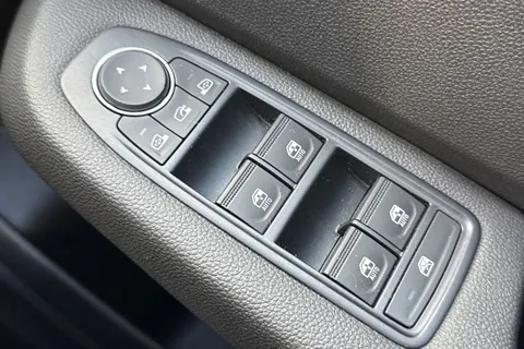 BU71YMZ Renault Clio 1.0 TCe Iconic Euro 6 (s/s) 5dr Thumbnail #35