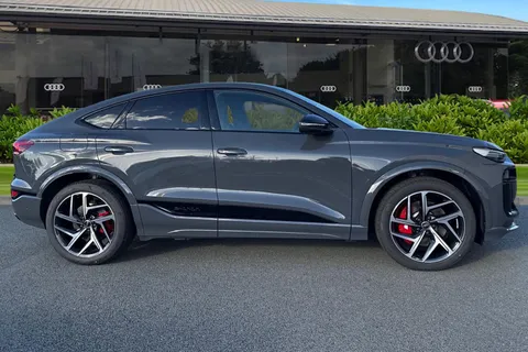 Audi Sq6 E-Tron 100kWh S Edition 1 Sportback Auto quattro 5dr Thumbnail #4