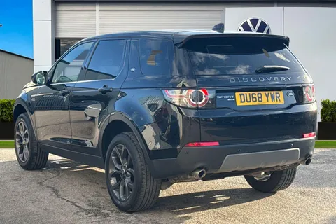DU68YWR Land Rover Discovery Sport 2.0 TD4 Landmark Auto 4WD Euro 6 (s/s) 5dr Thumbnail #3