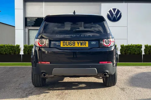 DU68YWR Land Rover Discovery Sport 2.0 TD4 Landmark Auto 4WD Euro 6 (s/s) 5dr Thumbnail #5