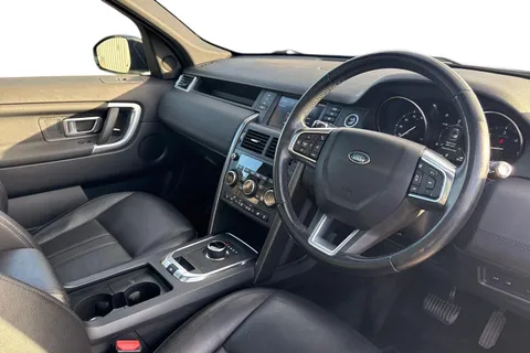 DU68YWR Land Rover Discovery Sport 2.0 TD4 Landmark Auto 4WD Euro 6 (s/s) 5dr Thumbnail #8