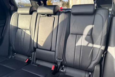 DU68YWR Land Rover Discovery Sport 2.0 TD4 Landmark Auto 4WD Euro 6 (s/s) 5dr Thumbnail #14