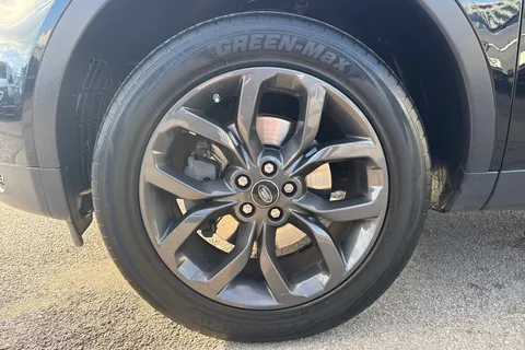 DU68YWR Land Rover Discovery Sport 2.0 TD4 Landmark Auto 4WD Euro 6 (s/s) 5dr Thumbnail #23