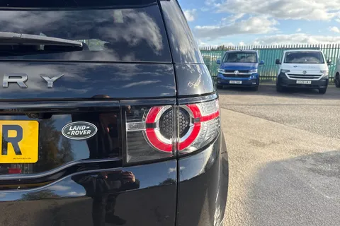 DU68YWR Land Rover Discovery Sport 2.0 TD4 Landmark Auto 4WD Euro 6 (s/s) 5dr Thumbnail #26