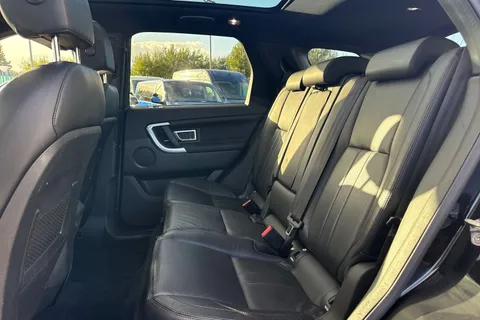 DU68YWR Land Rover Discovery Sport 2.0 TD4 Landmark Auto 4WD Euro 6 (s/s) 5dr Thumbnail #34