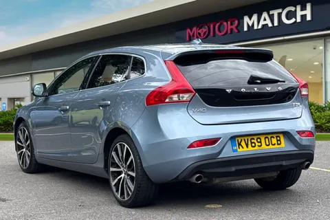 KV69OCB Volvo V40 1.5 T3 Inscription Edition Auto Euro 6 (s/s) 5dr Thumbnail #3