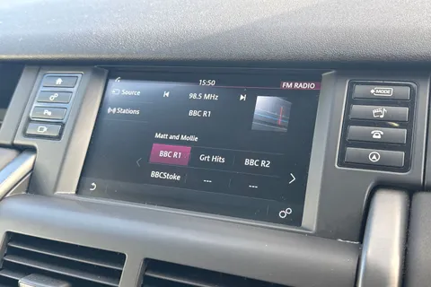 DU68YWR Land Rover Discovery Sport 2.0 TD4 Landmark Auto 4WD Euro 6 (s/s) 5dr Thumbnail #48