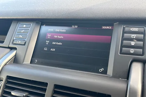 DU68YWR Land Rover Discovery Sport 2.0 TD4 Landmark Auto 4WD Euro 6 (s/s) 5dr Thumbnail #49