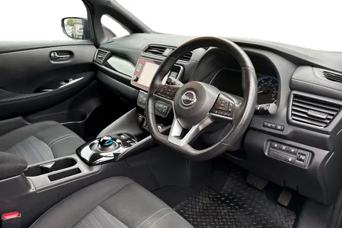 ST73PGV Nissan Leaf 39kWh N-Connecta Auto 5dr Thumbnail #8