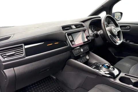 ST73PGV Nissan Leaf 39kWh N-Connecta Auto 5dr Thumbnail #9