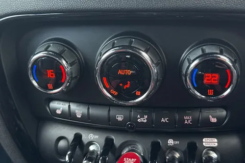 19 of 52 for MINI CLUBMAN 1.5 Cooper Sport 6dr