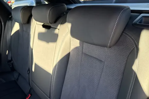 KN74RHK Audi A4 Avant Avant Black Edition 35 TDI  163 PS S tronic Thumbnail #20