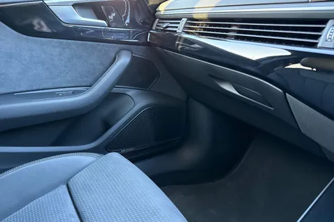 KN74RHK Audi A4 Avant Avant Black Edition 35 TDI  163 PS S tronic Thumbnail #59