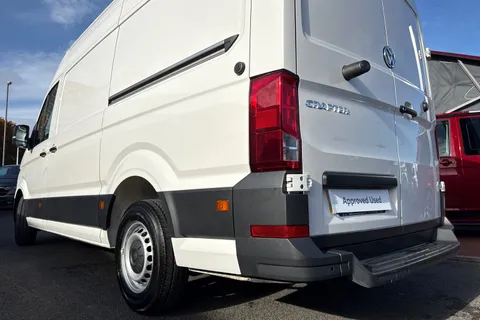 DE24ZGO Volkswagen Crafter 2.0 TDI 140PS Commerce Plus High Roof Van Thumbnail #7
