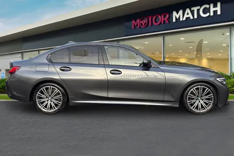 YC21GCU BMW 3 Series 2.0 320i M Sport Auto Euro 6 (s/s) 4dr Thumbnail #4