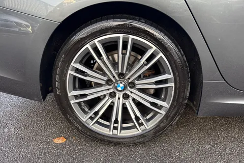 YC21GCU BMW 3 Series 2.0 320i M Sport Auto Euro 6 (s/s) 4dr Thumbnail #8