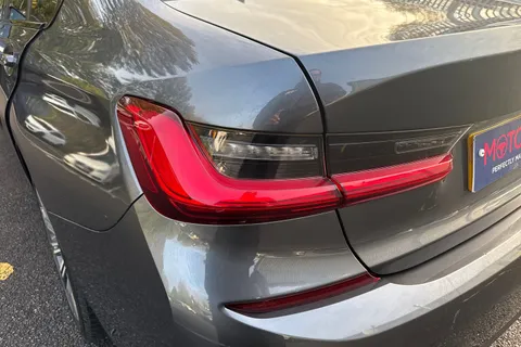 YC21GCU BMW 3 Series 2.0 320i M Sport Auto Euro 6 (s/s) 4dr Thumbnail #17