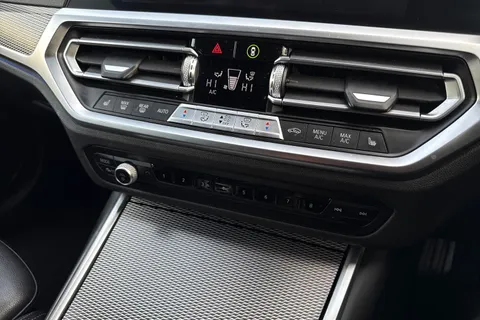 YC21GCU BMW 3 Series 2.0 320i M Sport Auto Euro 6 (s/s) 4dr Thumbnail #20