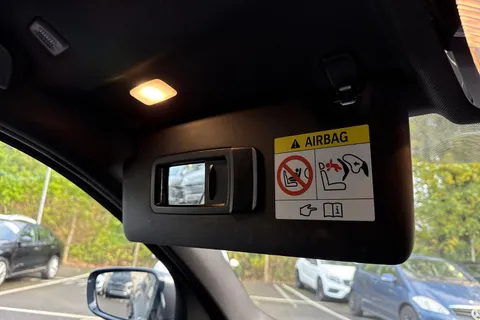 YC21GCU BMW 3 Series 2.0 320i M Sport Auto Euro 6 (s/s) 4dr Thumbnail #46