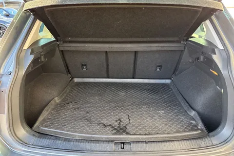 MD66VOJ Volkswagen Tiguan 2.0 TDI BlueMotion Tech SEL 4Motion Euro 6 (s/s) 5dr Thumbnail #7