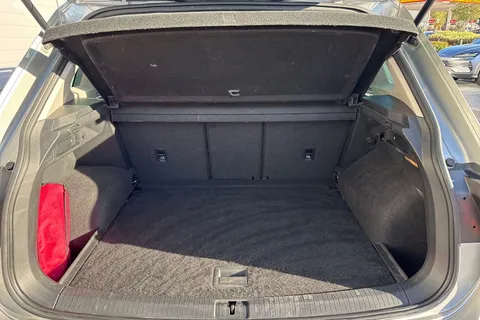 MD18NXO Volkswagen Tiguan 2.0 TDI SEL DSG Euro 6 (s/s) 5dr Thumbnail #7