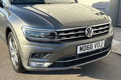 MD66VOJ Volkswagen Tiguan 2.0 TDI BlueMotion Tech SEL 4Motion Euro 6 (s/s) 5dr Thumbnail #9