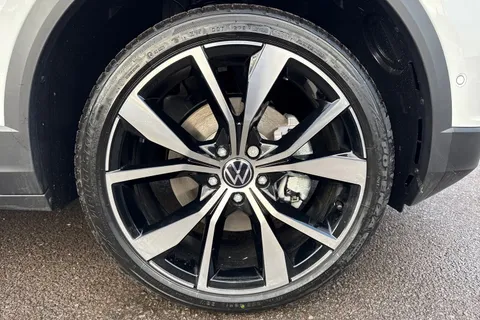  Volkswagen T-Roc 1.0 TSI Style Design Euro 6 (s/s) 5dr Thumbnail #10