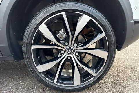  Volkswagen T-Roc 1.0 TSI Style Design Euro 6 (s/s) 5dr Thumbnail #12