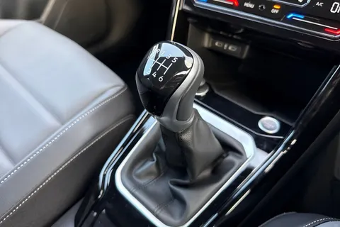  Volkswagen T-Roc 1.0 TSI Style Design Euro 6 (s/s) 5dr Thumbnail #23