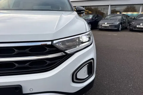  Volkswagen T-Roc 1.0 TSI Style Design Euro 6 (s/s) 5dr Thumbnail #25