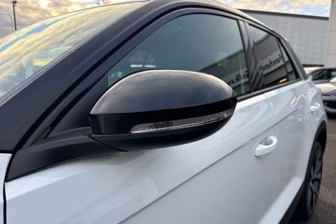  Volkswagen T-Roc 1.0 TSI Style Design Euro 6 (s/s) 5dr Thumbnail #33