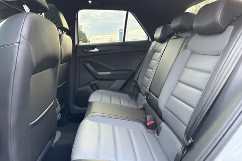  Volkswagen T-Roc 1.0 TSI Style Design Euro 6 (s/s) 5dr Thumbnail #34