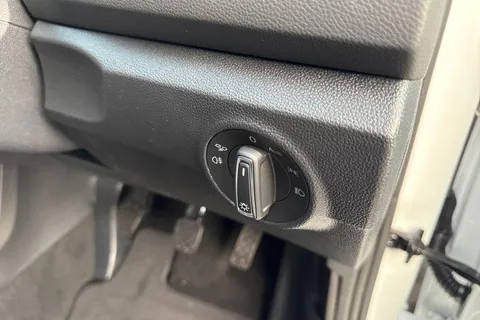  Volkswagen T-Roc 1.0 TSI Style Design Euro 6 (s/s) 5dr Thumbnail #39