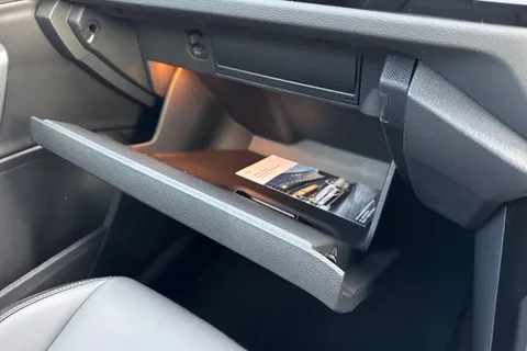  Volkswagen T-Roc 1.0 TSI Style Design Euro 6 (s/s) 5dr Thumbnail #44