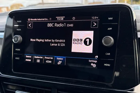  Volkswagen T-Roc 1.0 TSI Style Design Euro 6 (s/s) 5dr Thumbnail #49