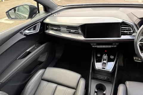 20 of 50 for AUDI Q4 220kW 50 Quattro 82kWh S Line 5dr Auto