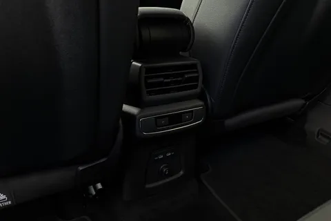 31 of 50 for AUDI Q4 220kW 50 Quattro 82kWh S Line 5dr Auto