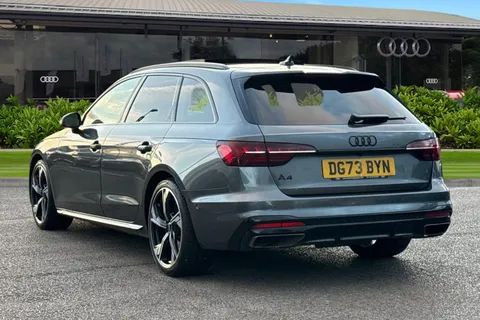 DG73BYN Audi A4 Avant Avant Black Edition 35 TFSI  150 PS S tronic Thumbnail #3