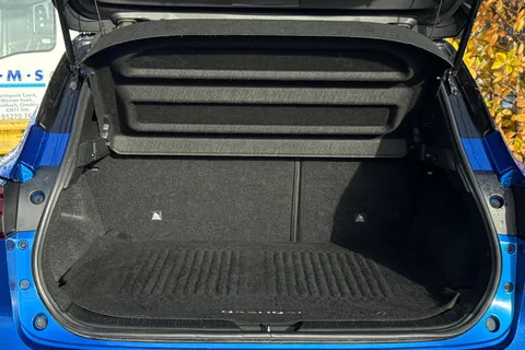 DE71LRJ Nissan Qashqai 1.3 DIG-T MHEV N-Connecta XTRON Euro 6 (s/s) 5dr Thumbnail #8