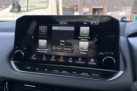 DE71LRJ Nissan Qashqai 1.3 DIG-T MHEV N-Connecta XTRON Euro 6 (s/s) 5dr Thumbnail #18