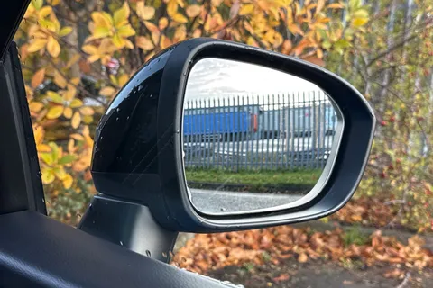 DE71LRJ Nissan Qashqai 1.3 DIG-T MHEV N-Connecta XTRON Euro 6 (s/s) 5dr Thumbnail #22