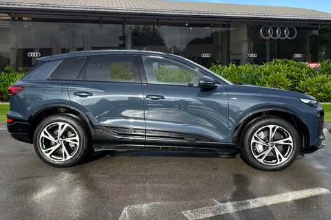  Audi Q6 E-Tron 83kWh S line Auto 5dr Thumbnail #4