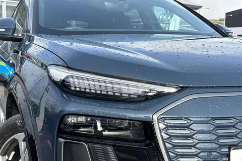  Audi Q6 E-Tron 83kWh S line Auto 5dr Thumbnail #17