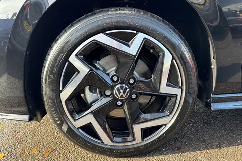 Volkswagen Golf 2.0 TDI R-Line DSG Euro 6 (s/s) 5dr Thumbnail #11