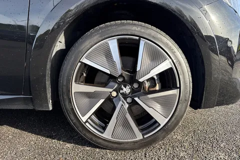 10 of 67 for PEUGEOT 208 100kW GT Premium 50kWh 5dr Auto