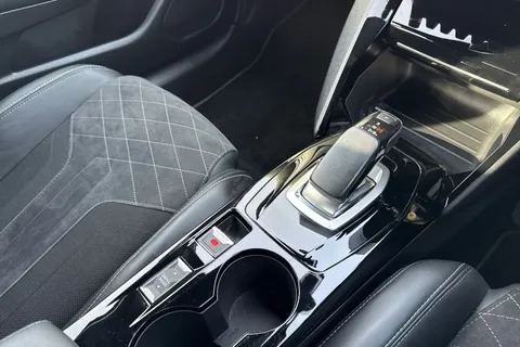 23 of 67 for PEUGEOT 208 100kW GT Premium 50kWh 5dr Auto