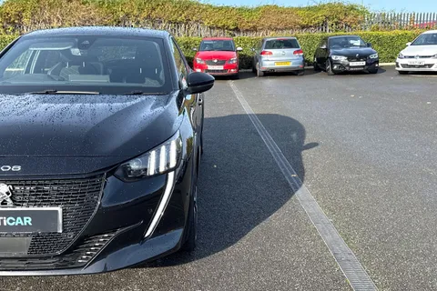 26 of 67 for PEUGEOT 208 100kW GT Premium 50kWh 5dr Auto