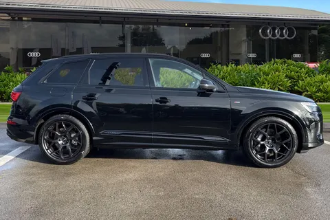  Audi Q7 3.0 TDI V6 45 Black Edition Tiptronic quattro Euro 6 (s/s) 5dr Thumbnail #4