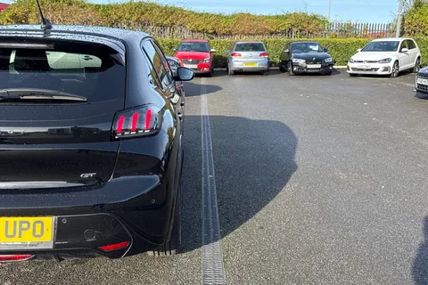 37 of 67 for PEUGEOT 208 100kW GT Premium 50kWh 5dr Auto