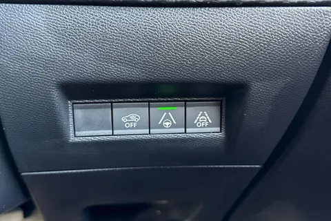 44 of 67 for PEUGEOT 208 100kW GT Premium 50kWh 5dr Auto